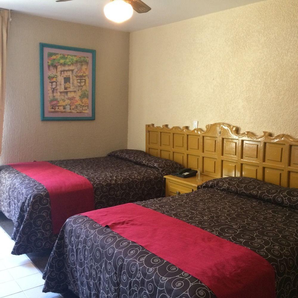 Hotel Colon Express Guadalajara Eksteriør billede