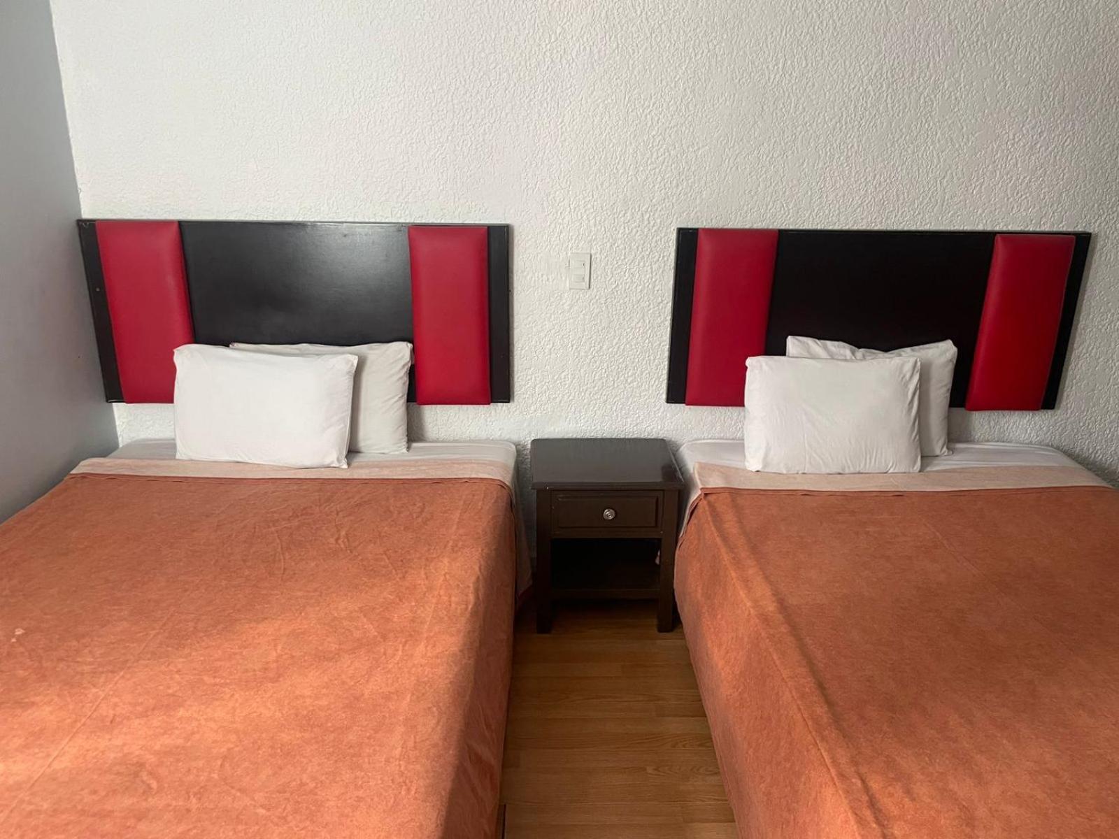 Hotel Colon Express Guadalajara Eksteriør billede