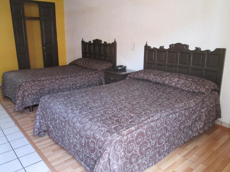 Hotel Colon Express Guadalajara Eksteriør billede